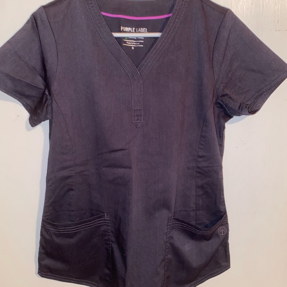 Scrub tops and pants - Picture 3 of 14